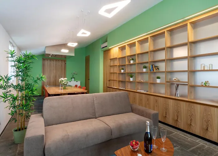 Joivy Charming Portofino 3-Bed Retreat