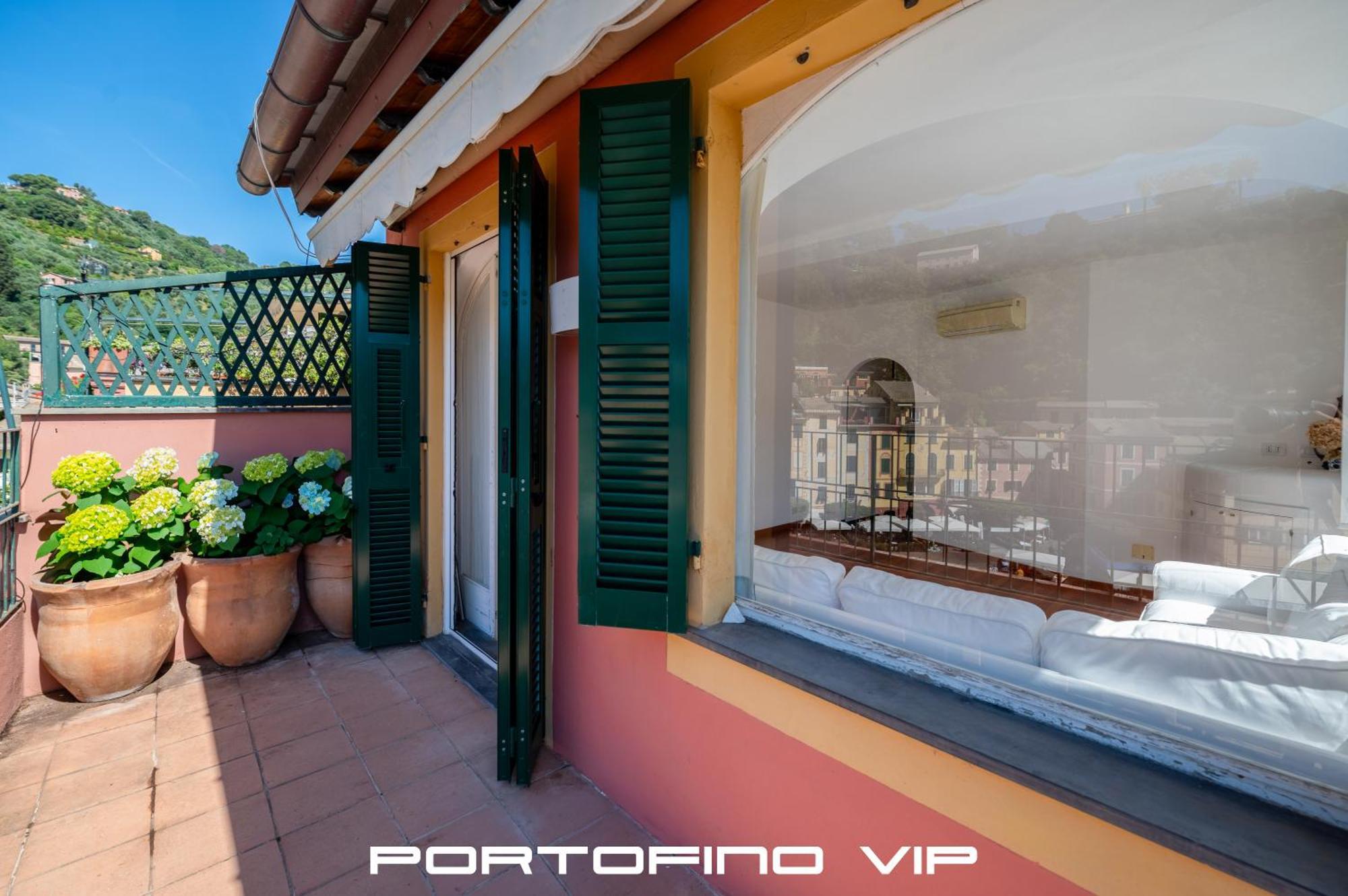Rooftop Deluxe By Portofinovip Apartment