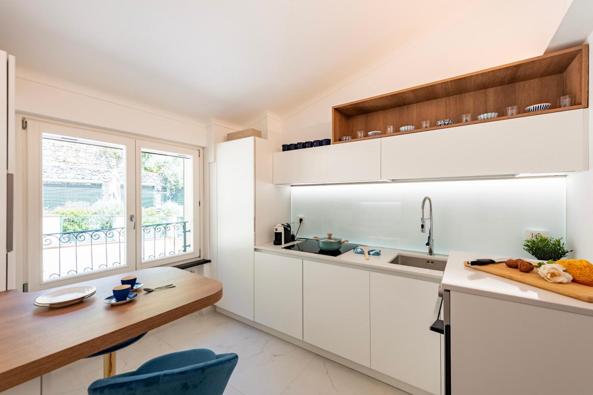 Wonderful House In With Parking - Happy Apartment *