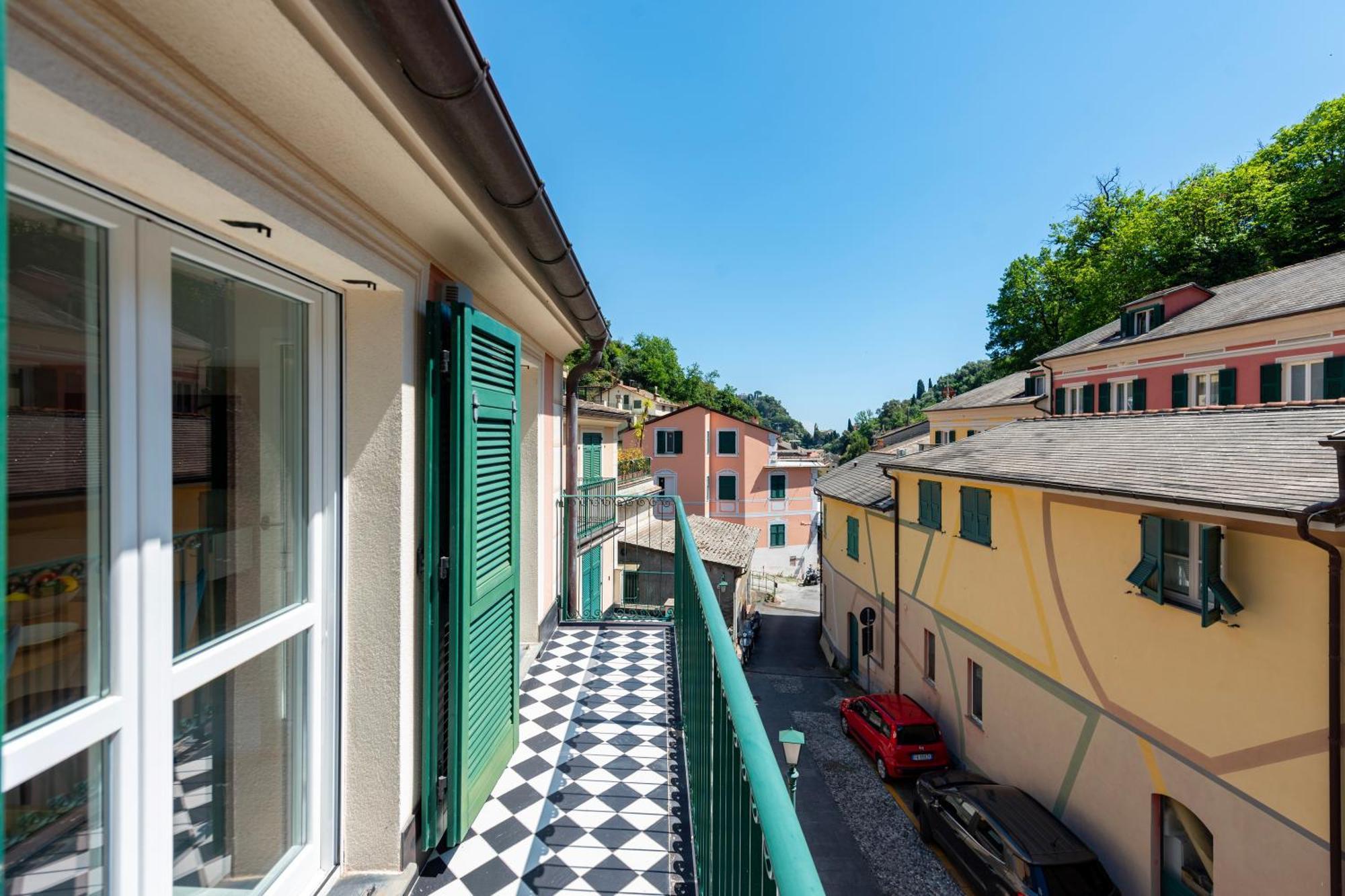 Wonderful House In With Parking - Happy Apartment